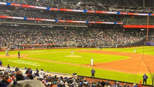 Citi Field, section: 111, row: 27, seat: 19