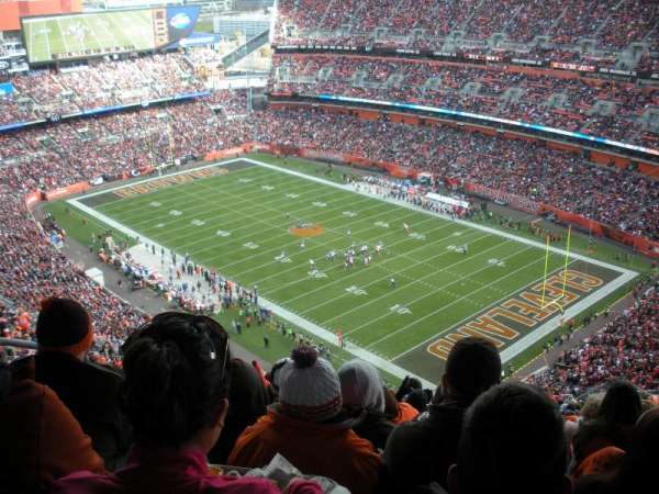 Huntington Bank Field, section: 541, row: 32, seat: 6