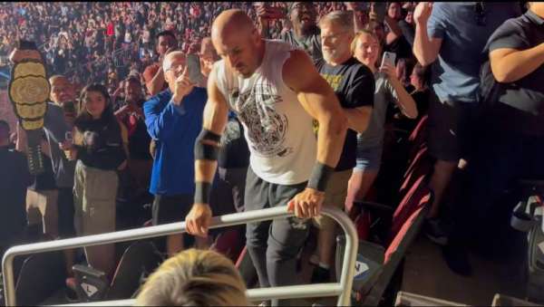 Desert Diamond Arena, section: 118, row: O, seat: 3