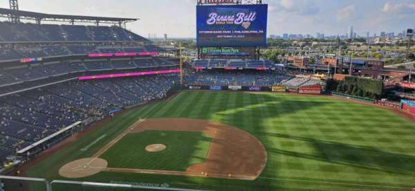 Citizens Bank Park, section: 414, row: 2, seat: 16
