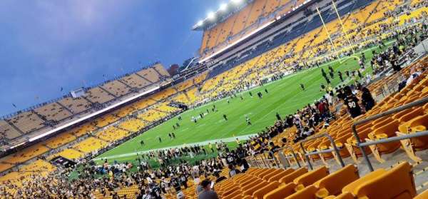 Acrisure Stadium, section: 142, row: Y, seat: 3