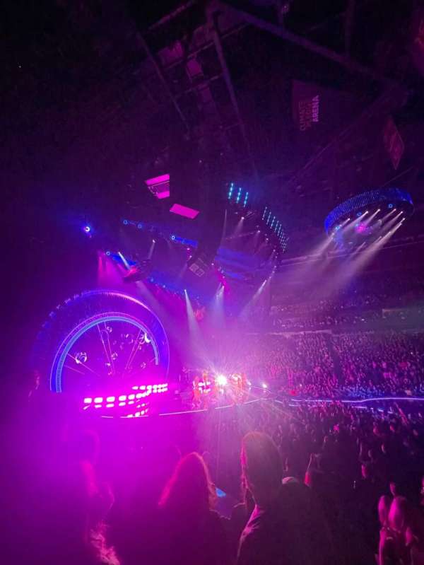 Climate Pledge Arena, section: 03, row: F, seat: 1