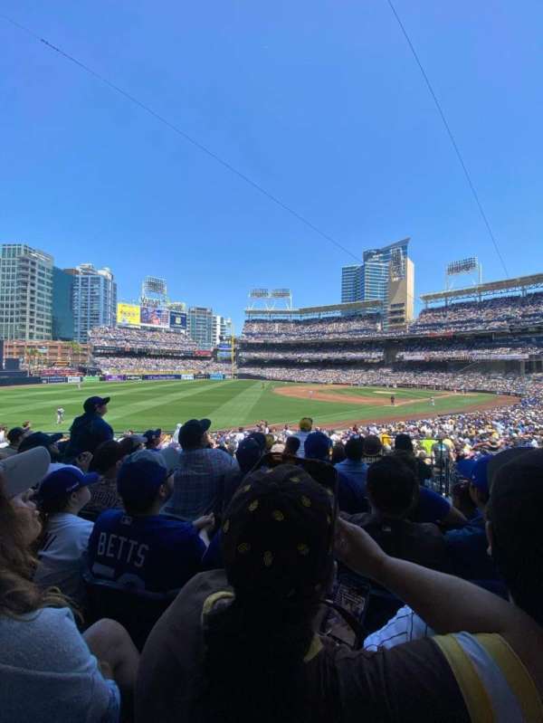 Petco Park, section: 122, row: 32, seat: 6