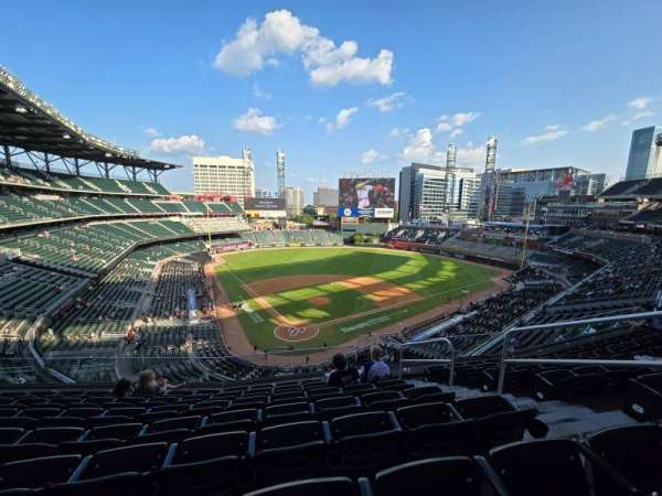 Truist Park, section: 325, row: 7, seat: 1