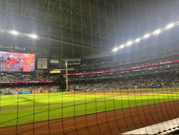Daikin Park, section: 109, row: 1, seat: 6