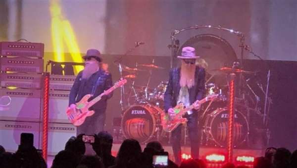 Vina Robles Amphitheatre, section: 202, row: F, seat: 8