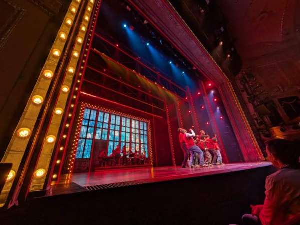 Neil Simon Theatre, section: Orchestra L, row: A, seat: 9