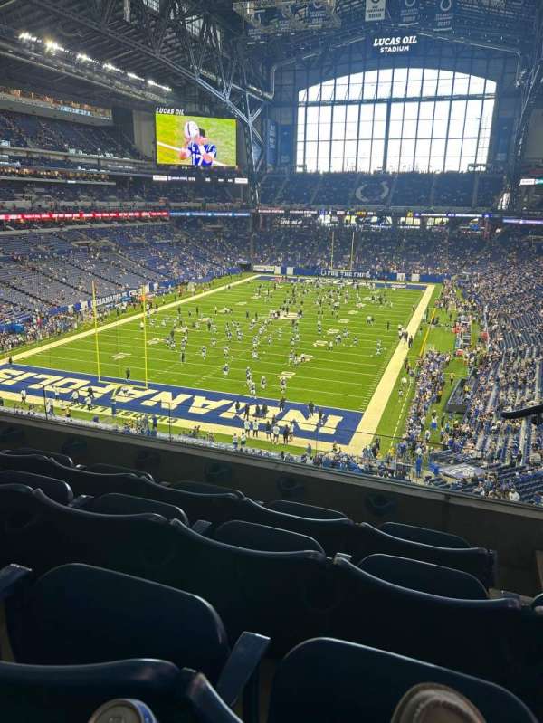 Lucas Oil Stadium, section: 424, row: 4, seat: 2
