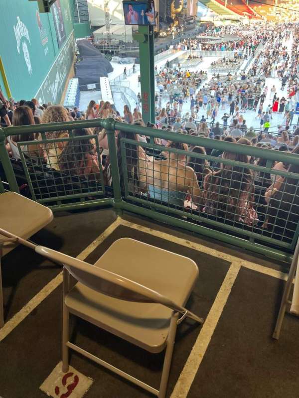 Fenway Park, section: Grandstand 32, row: 16, seat: 9