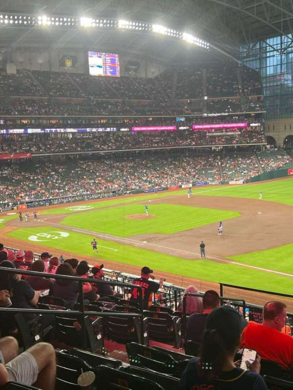 Daikin Park, section: 230, row: 9, seat: 5