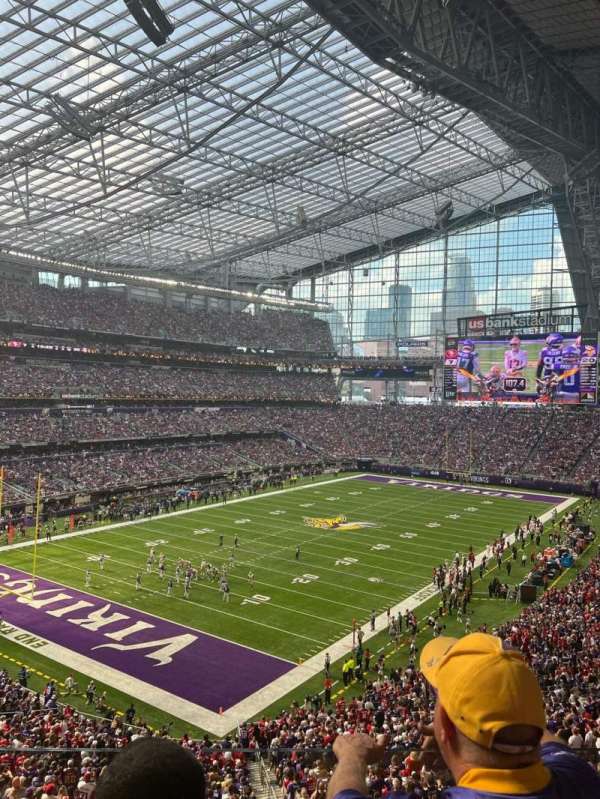U.S. Bank Stadium, section: 219, row: 2, seat: 11