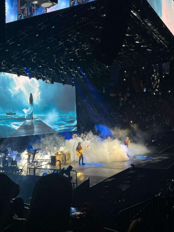 Kia Forum, section: 125, row: 4, seat: 3