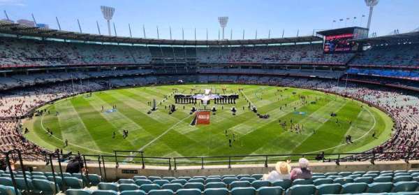 Melbourne Cricket Ground, section: Q18, row: H, seat: 17