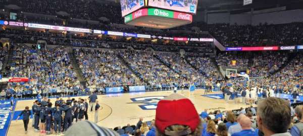 CHI Health Center Omaha, section: 122, row: 11, seat: 15