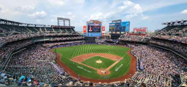 Citi Field, section: 515, row: 2, seat: 16