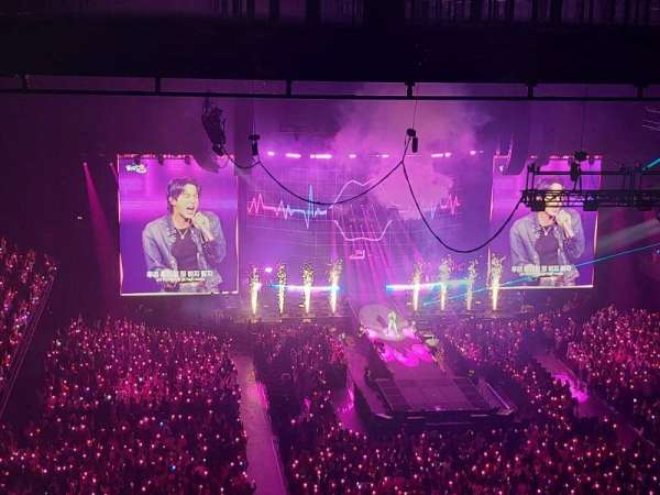 Ziggo Dome, section: 208, row: 13, seat: 262