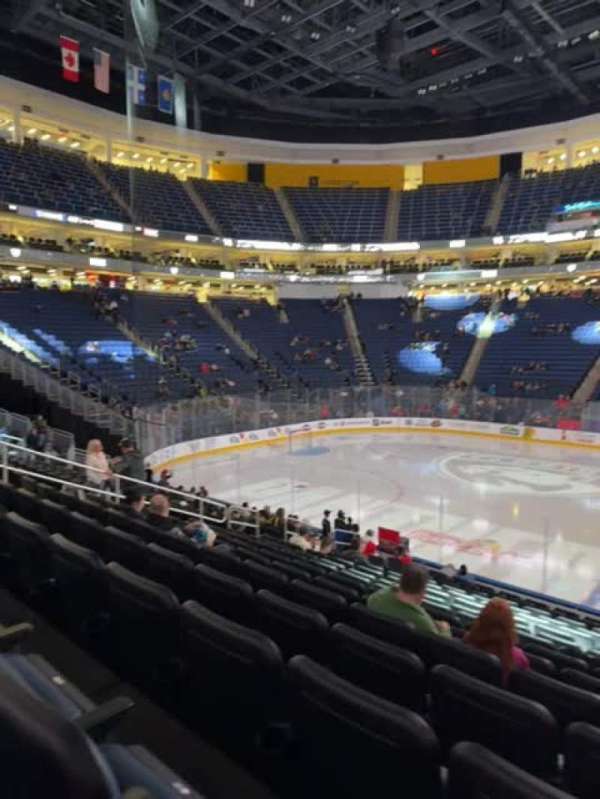 Centre Vidéotron, section: 112, row: GG, seat: 6