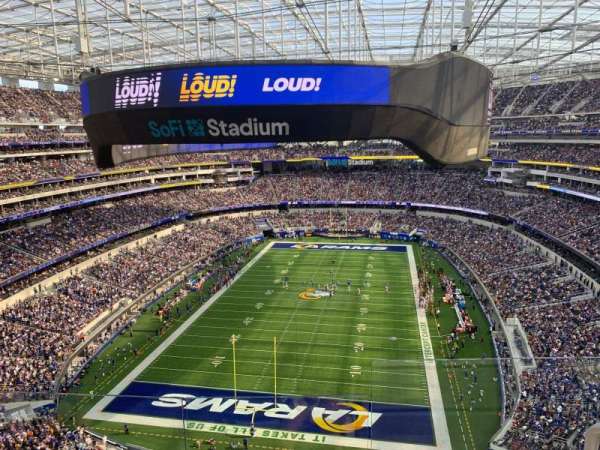 SoFi Stadium, section: 401, row: 3, seat: 3