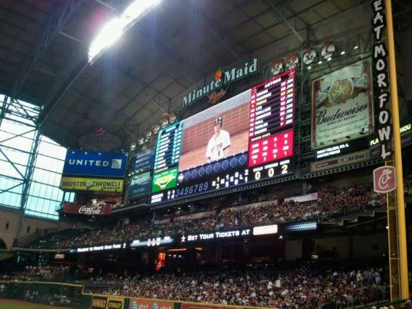 Daikin Park, section: 131, row: 6, seat: 13