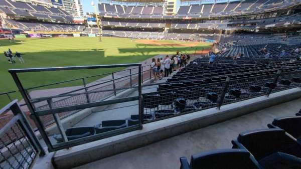 Petco Park, section: 124, row: 27, seat: 21