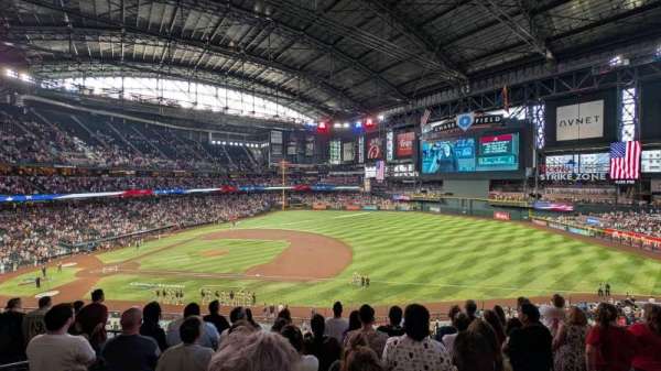Chase Field, section: 206, row: 7, seat: 10