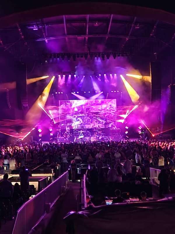 Jones Beach Theater, section: 104, row: F, seat: 9