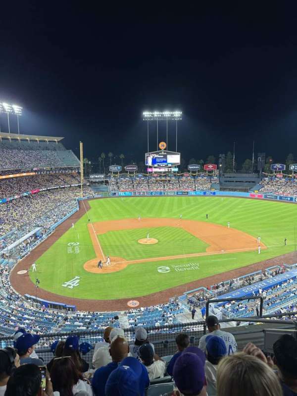 Dodger Stadium, section: 6RS, row: F, seat: 17