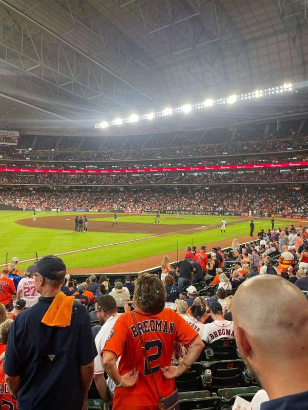 Daikin Park, section: 107, row: 16, seat: 5
