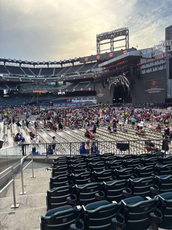 Citi Field, section: 106, row: 13, seat: 1