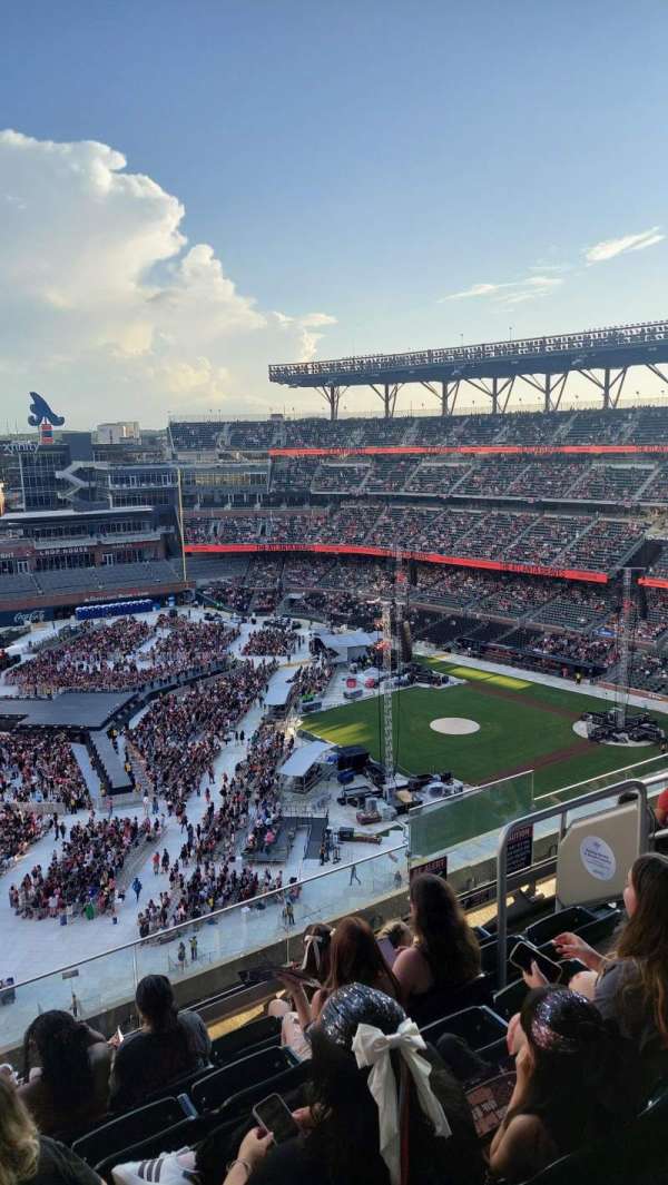 Truist Park, section: 439, row: 6, seat: 6