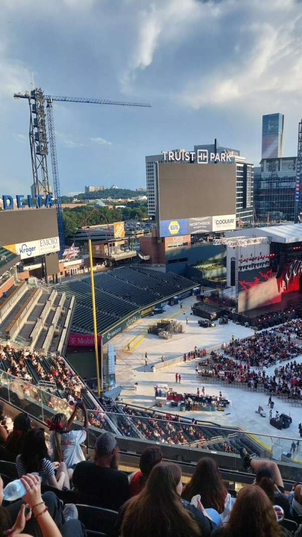 Truist Park, section: 439, row: 6, seat: 6