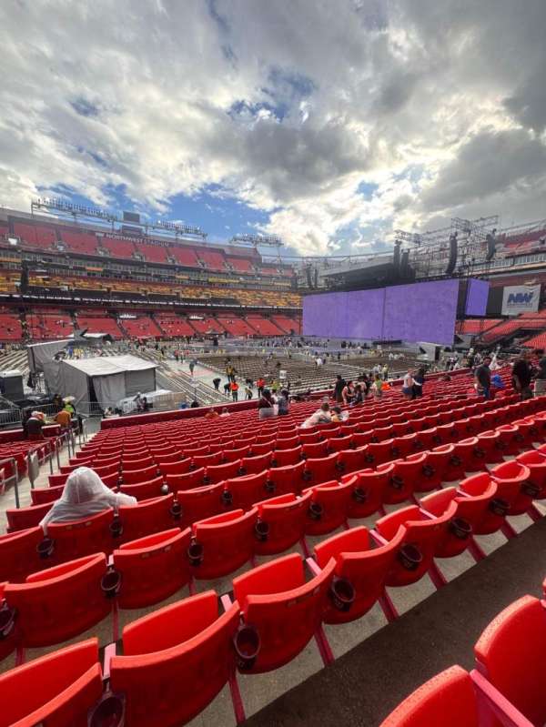 Northwest Stadium, section: 123, row: 18, seat: 21