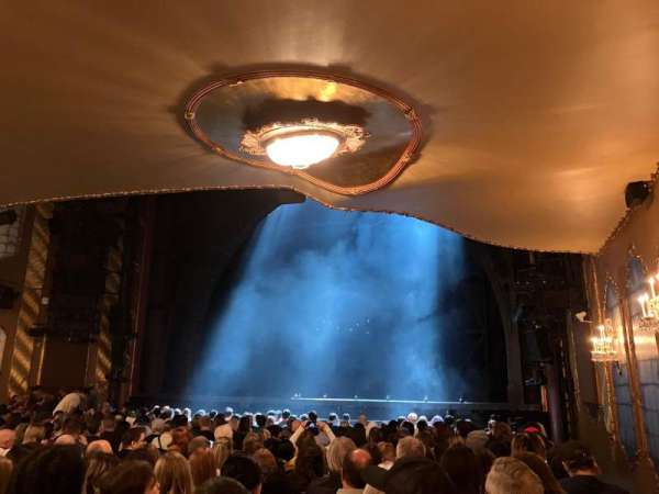 Lunt-Fontanne Theatre, section: Orchestra R