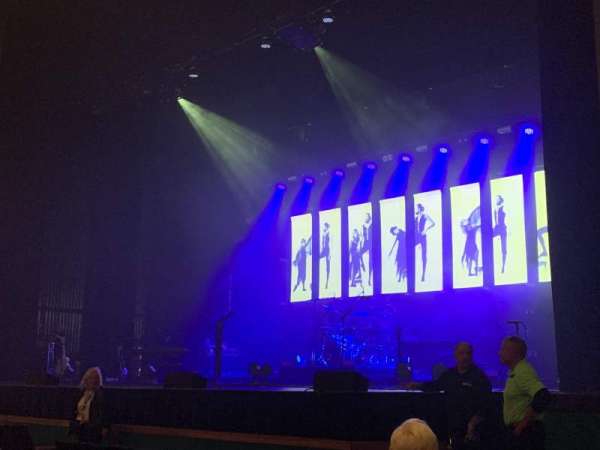 Toyota Oakdale Theatre, section: 100, row: H, seat: 1