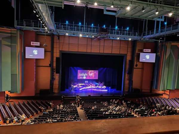 Toyota Oakdale Theatre, section: Loge 5, row: A, seat: 6
