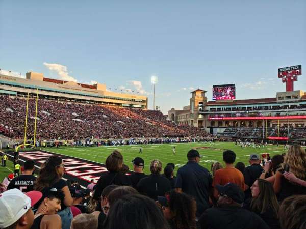 Jones AT&T Stadium, section: 9, row: 19, seat: 38