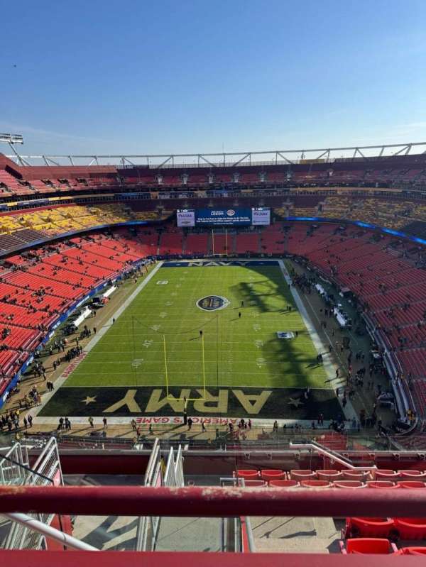 Northwest stadium, section: 413, row: 9, seat: 1