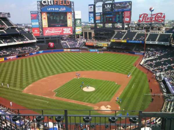 Citi Field, section: 517, row: 4, seat: 2