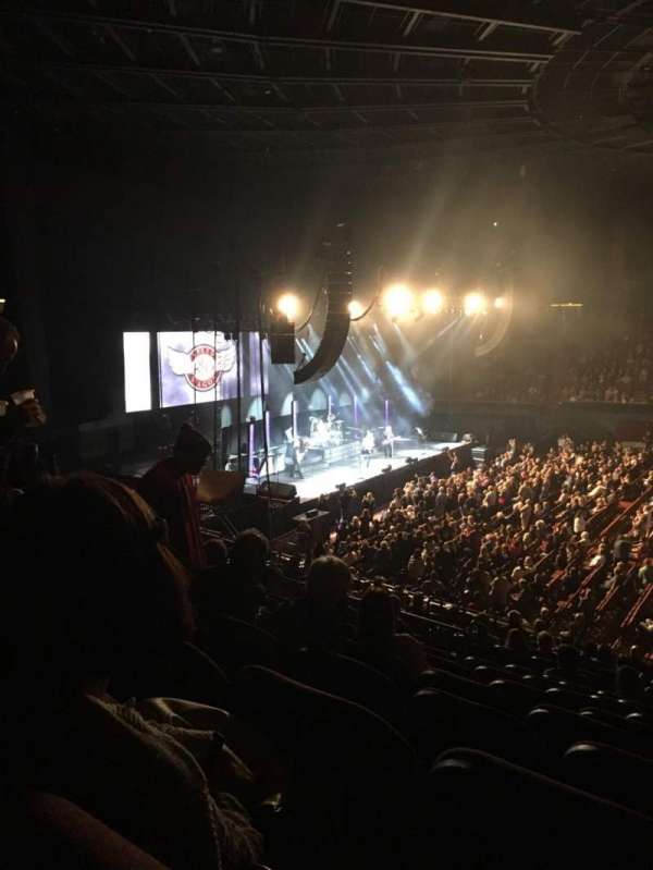 Kia Forum, section: 127, row: 15, seat: 5
