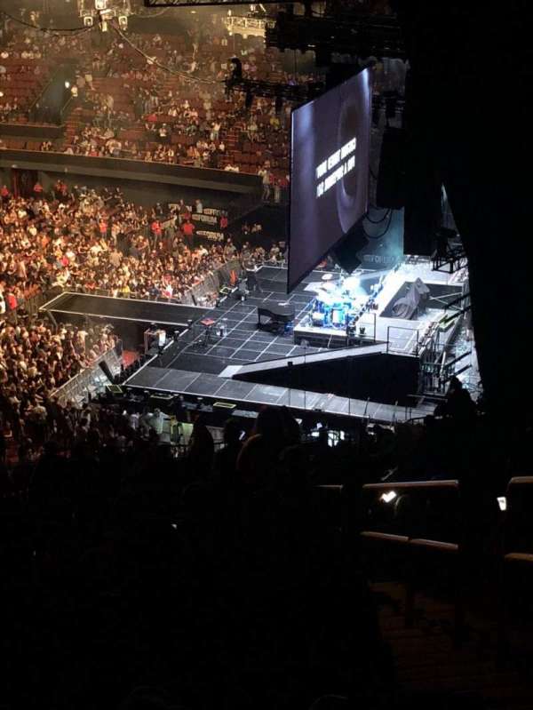 Kia Forum, section: 213, row: 19, seat: 18
