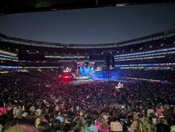MetLife Stadium, section: 131, row: 43, seat: 6
