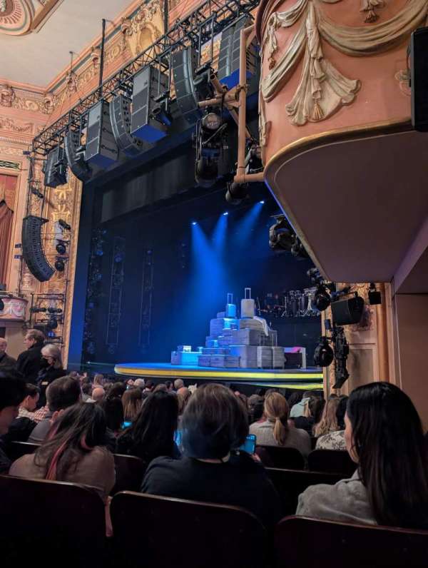 Longacre Theatre, section: Orchestra R, row: L, seat: 17