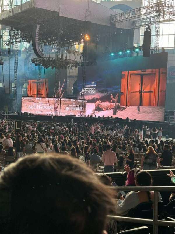 Daikin Park, section: 113, row: 15, seat: 14