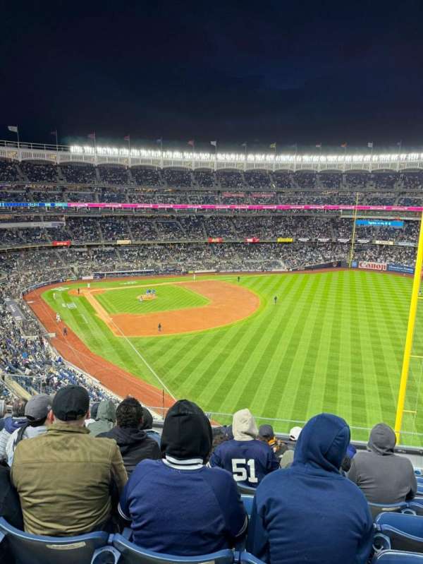 Yankee Stadium, section: 307, row: 7, seat: 15