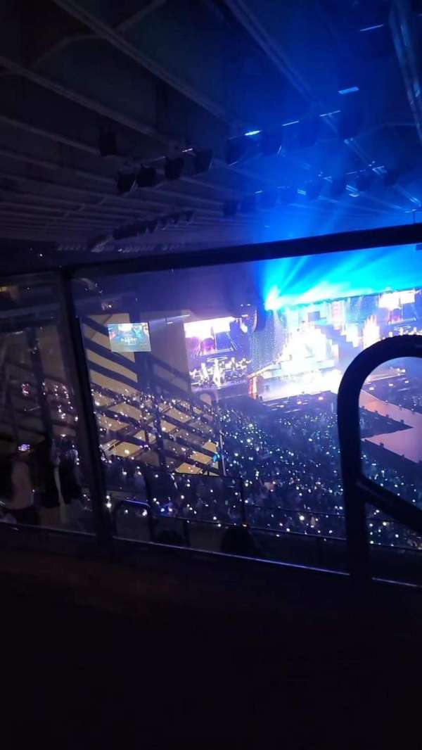 Oakland Arena, section: 212, row: 6, seat: 19
