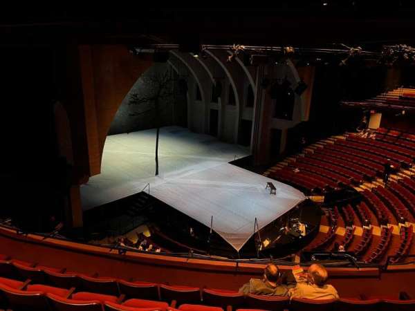 Vivian Beaumont Theater, section: Loge L, row: E, seat: 107