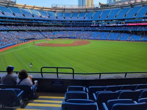 Rogers Centre, section: 205R, row: 5, seat: 1