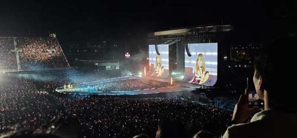 Photo by CanadianOranges at Rogers Stadium