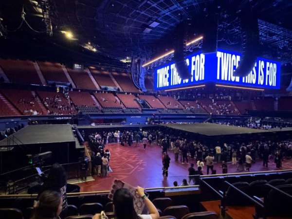 Kia Forum, section: 106, row: 6, seat: 8
