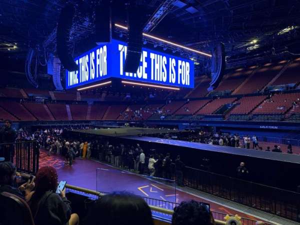 Kia Forum, section: 114, row: 3, seat: 2